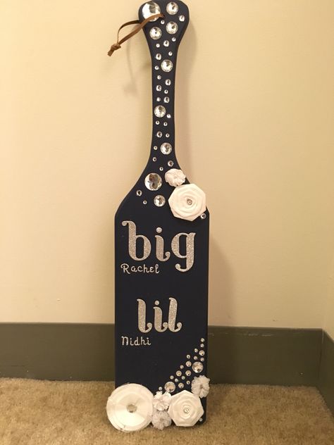 ADPI in the middle Black Sorority Paddle, Black And White Sorority Paddle, Paddles Sorority Ideas, Paddle Ideas Sorority, Paddle Sorority Big, Theta Crafts, Paddles Sorority, Sorority Coolers, Black Sorority