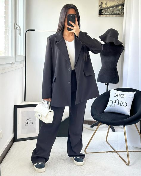 Ensemble Blazer @dk.chic.boutique #mode #blazer Outfit Blazer Noir, Ensemble Blazer, Girls Blazers, Outfit Blazer, Streetwear Girl, Chic Boutique, Ootd, Street Wear, Blazer