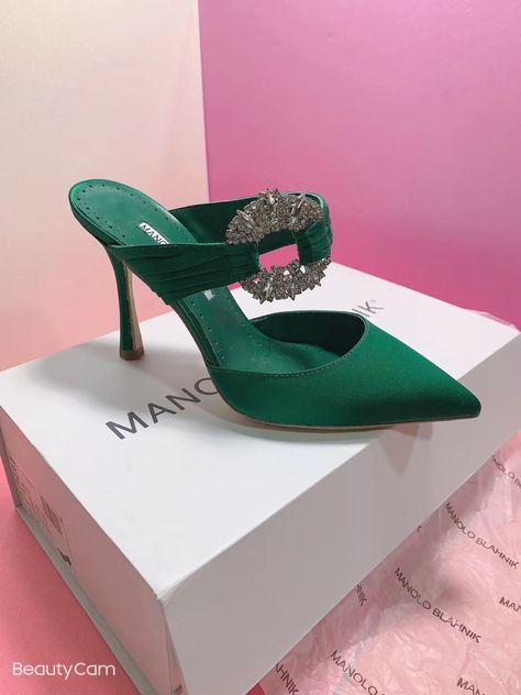 Jasmine Shoes, Designer Sneakers Women, Elegant Shoes Heels, Manolo Blahnik Heels, Cute Shoes Heels, Shoes Heels Classy, Cinderella Shoes, Classy Shoes, Elegant Shoes