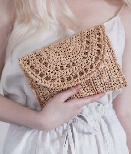 Small Bag Pattern, Crochet Clutch Pattern, Triangle Scarf Crochet Pattern, Boho Bag Pattern, Bucket Bag Pattern, Clutch Bag Pattern, Crochet Clutch Bags, Raffia Crochet, Crochet Lace Shawl