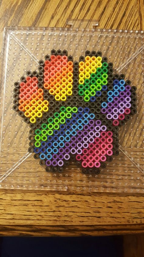 Large Hama Bead Patterns, Melts Beads Ideas, Perler Bead Patterns Stitch, Perler Bead Cat Pattern, Paw Print Perler Bead Patterns, Paw Print Perler Beads, Perler Bead Dog Patterns, Rainbow Perler Beads, Free Perler Bead Patterns