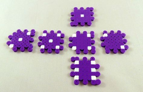 Easy 3D Perler Bead Project: Perler Bead Dice Tutorial – Krysanthe Perler Bead Dice, 3d Perler Bead Patterns, Easy Perler Bead Patterns, 3d Perler Bead, Fuse Bead Patterns, Fusion Beads, Perler Bead Templates, Diy Perler Bead Crafts, Perler Crafts