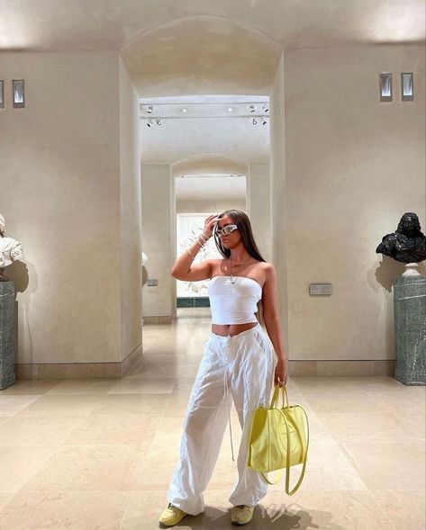 Streetwear Fashion Hot Weather, Fashion Killa Classy, All White Outfit Ideas, All White Party Outfits, White Outfit Ideas, White Party Outfit, Holiday Outfits Summer, Clueless Fashion, Party Outfit Ideas