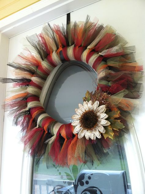 Candice Craves: Making a Tulle Wreath (fun noodle duct-taped, wrap noodle with ribbon/fabric before tulling) -- use different accent piece Tull Wreath, Fall Tulle Wreath, Foam Wreaths, Tulle Wreath Diy, Tulle Ideas, Pool Noodle Wreath, Tulle Wreaths, Tulle Crafts, Pool Noodle Crafts