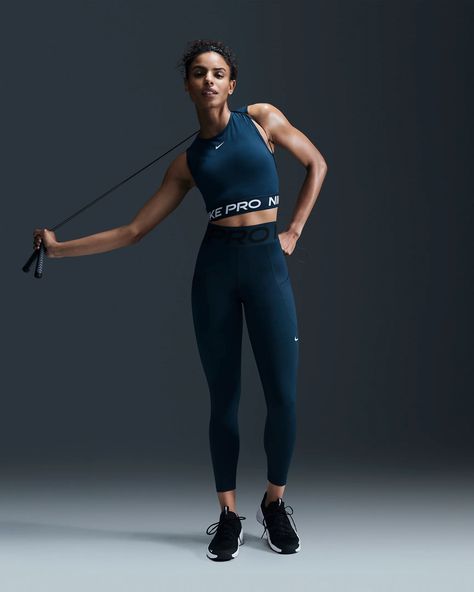 Nike Pro Sculpt Women's High-Waisted 7/8 Leggings with Pockets. Nike.com Nike Training Club, Deep Squat, Push Yourself, Women Photography, Leggings With Pockets, Nikes Girl, Nike Training, Sports Wear, Photography Women