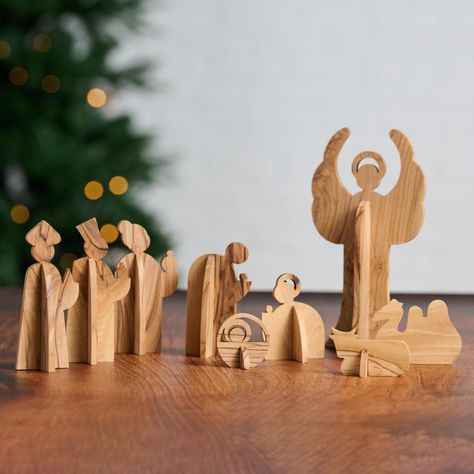 Collapsible Olive Wood Nativity - Ten Thousand Villages Wood Nativity, Miniature Stuff, Elf Props, Christmas Wood Crafts, Three Wise Men, A Cow, Wise Men, Baby Jesus, Christmas Wood