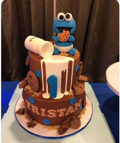 Cookie Monster Half Birthday Cake, Cookie Monster Birthday Cake, Cookie Monster Baby Shower Cake, Cookie Monster 1st Birthday Decorations, Monster Cake Ideas, Cookie Monster Baby Shower Theme, Cookie Monster 1st Birthday Cake, Cookie Monster Cakes, Cookie Monster 1st Birthday