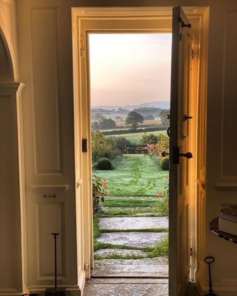 Decor Inspiration | English Countryside Charm: Jasper Conran’s 17-Century Dorset Manor Jasper Conran, Countryside House, British Countryside, English Country House, Window View, World Of Interiors, English Cottage, English Countryside, House Inspo