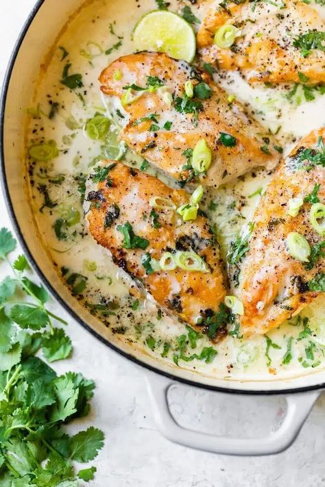 Creamy Lemon Herb Chicken, Cheap Dinner Recipes Healthy, Cheap Healthy Dinners, Coconut Lime Chicken, Lemon Herb Chicken, Chicken Skillet Recipes, Quick Healthy Dinner, Healthy Family Dinners, Herb Chicken