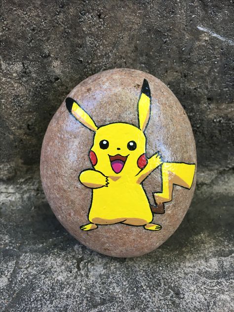 Pikachu Rock Painting, Pokemon Painted Rocks, Cartoon Rock Painting, Pokemon Stones, Pikachu Pumpkin, Happy Stone, Diy Rock Art, Happy Stones, Painted Rocks Craft