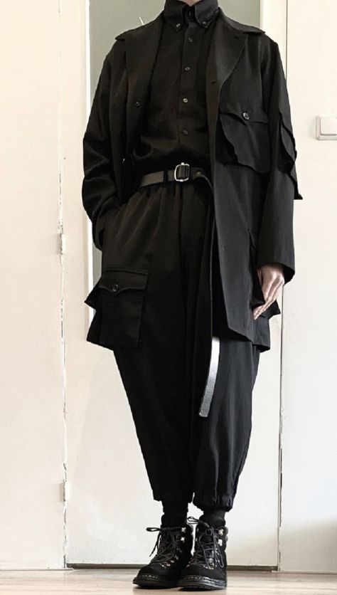 Blackwear Fashion Men, Formal Techwear Men, Techcore Outfits Men, Unisex Japanese Fashion, Dark Academia Techwear, Mob Boss Outfit Male, Classy Techwear, Male Combat Outfit, Villain Outfits Design Male Modern