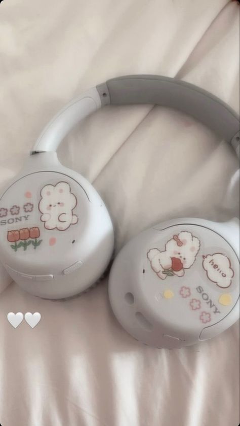 Tea Setup, Overhead Headphones, Cool Headphones, Aesthetic Headphones, Headphone Decoration, Wh 1000xm4, Cute Headphones, Sony Headphones, White Headphones