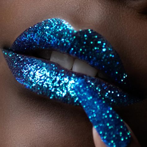 Atlantis Chrome Glitter Lip Kit – Stay Golden Cosmetics Glitter Eye, Lipstick Ideas, Blue Lipstick Makeup, Blue Lipstick, Lip Art Makeup, Glitter Lipstick, Cosmetic Grade Glitter, Indie Makeup, Blue Lips