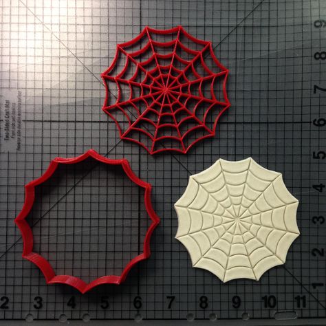 Spider Web Cookie Cutter and Stamp Spider Web Cookies, Star Wars Cookies, Spider Cookies, Chocolate Covered Marshmallows, Spiderman Theme, Spiderman Birthday Party, Halloween Cupcake, Spiderman Spider, Fondant Stamping