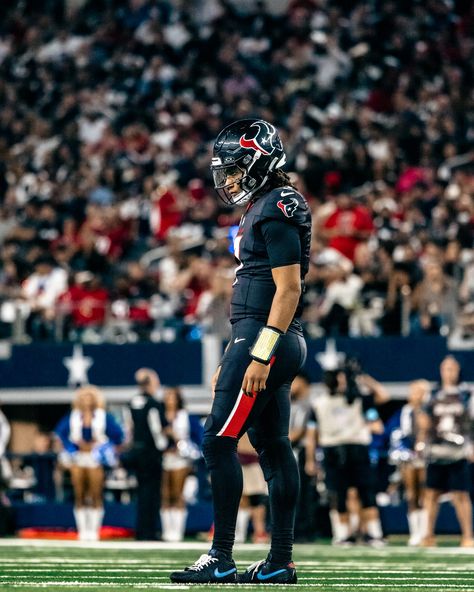 Young angel, young lion.. 🦁x7️⃣ @_micahparsons11 @cj7stroud week eleven: cowboys | texans Hard Photos, Cj Stroud, Hard Photo, Texans Football, Basketball Is Life, Football Pictures, Football Wallpaper, Houston Texans, Ncaa Football