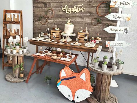 The dessert table at this Woodland 1st Birthday Party is beautiful! Love the fox pinata! See more party ideas and share yours at CatchMyParty.com #catchmyparty #partyideas #woodlandparty #boy1stbirthdayparty #woodlanddesserttable Woodland 1st Birthday Boy, Fox Pinata, Woodland Dessert Table, Rustic Food Display, Woodland 1st Birthday Party, Woodland Theme Birthday Party, Woodland Birthday Party Ideas, Woodland 1st Birthday, Fox Birthday Party