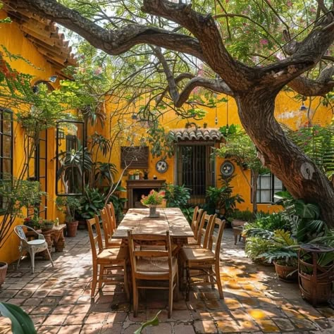 Indoor Courtyard Design, House With Courtyard, Tucson Style, Rustic Pavilion, Ideas For Restaurant, Home Interior Styles, Mexican Bakery, Mexico Decor, Caribbean Architecture