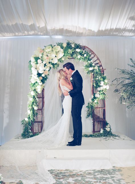 15 Gorgeous Lauren Conrad Wedding Pictures You Haven't Seen Lauren Conrad Wedding, Kiss The Bride, Bridal Musings, Wedding Pics, Our Wedding Day, Wedding Arch, Lauren Conrad, Gorgeous Wedding, Wedding Bells