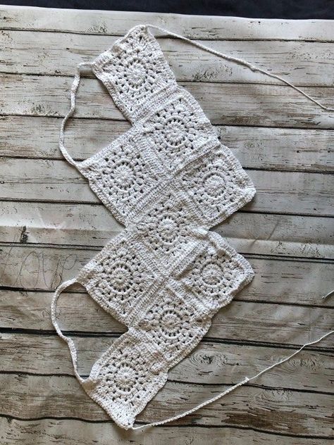 Crochet Halter Top Pattern, Boho Crochet Patterns, Gilet Crochet, Debbie Macomber, Crochet Boho Top, Crochet Crop Top Pattern, Mode Crochet, Crochet Ladies Tops, Crochet Summer Tops