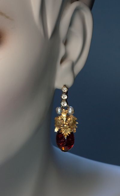 18th Century Georgian Era Amber Earrings - Antique Jewelry | Vintage Rings | Faberge Eggs 1700 Jewelry, 18th Century Earrings, Ornate Historical Design Earrings, 18th Century Jewelry Earrings, Ornate Historical Drop Earrings Jewelry, Ancient Earrings, Georgian Jewelry 18th Century, Pearl Highlights, Antique Historical Drop Earrings