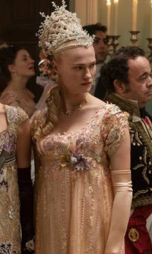 Cressida's crown: Bridgeton Themed Party Dress, Bridgerton Cressida, Bridgeton Ball, Bridgerton Cosplay, Bridgerton Costumes, Themed Dresses, Bridgerton Family, Regency Costume, Kibbe Dramatic