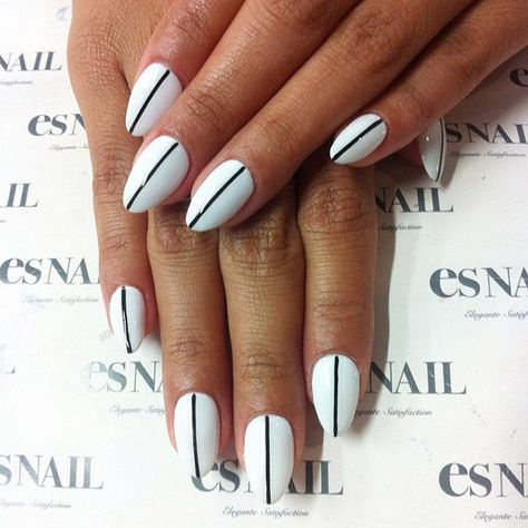 White Nails Black Lines, Nails With Straight Lines, Straight Line Nail Art, Es Nails, White Gel Nails, Fall Manicure, Manicure Inspiration, Minimalist Nail Art, Lines On Nails