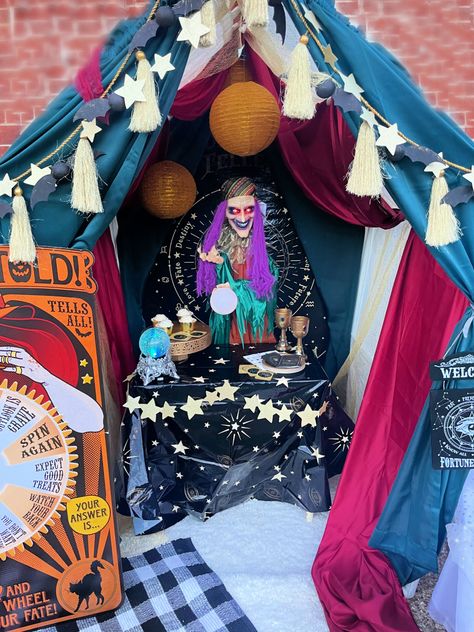 Halloween Fortune Teller Booth, Fortune Teller Halloween Decorations, Fortune Teller Trunk Or Treat Ideas, Fortune Teller Decorations Ideas, Fortune Teller Trunk Or Treat, Fortune Teller Booth, Fortune Teller Halloween, Halloween Car Decorations, Fortune Teller Costume