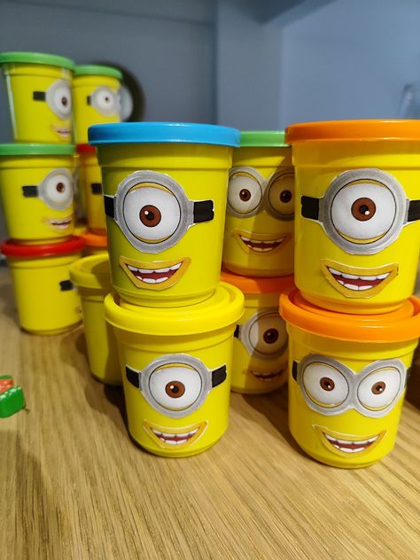 Despicable Me 2nd Birthday Party, Minion Charcuterie Board, Minion Centerpieces Diy, 2nd Birthday Minion Theme, Minion Food Ideas Despicable Me Party, Minion Birthday Party Favors, Diy Minion Birthday Party Decor, Despicable Me Party Ideas, Minion 4th Birthday Party