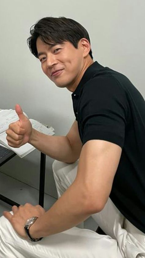 Lee Sang Yoon, Japanese Oni, Lee Sang, Scammer Pictures, Lee Sung, Asian Actors, Modern Outfits, Turkish Actors, Korean Actors