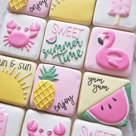 Summer Sugar Cookies, Cookie Icing Recipe, Cookies Theme, Sugar Cookie Icing, Iced Sugar Cookies, Cookie Business, Strawberry Cookies, Graduation Cookies, Summer Cookies