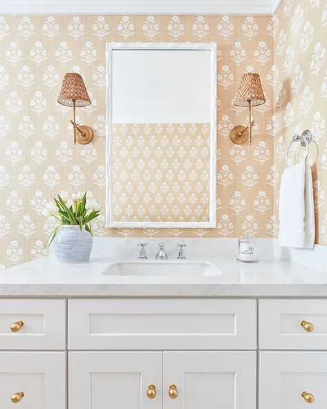 Kara Miller on Instagram: “Casa Branca in the powder room. I love a good pattern. #karamillerinteriors 📸: @brantleyphoto” Light Blue Backsplash, Light Green Bathrooms, Light Blue Bathroom, Kitchen Floor Plan, Blue Backsplash, Antique Dining Tables, Attic Remodel, All White Kitchen, Teal Wallpaper