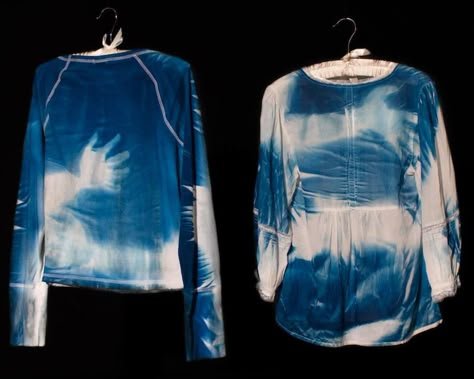 Hug with Cyanotype on Clothing | Are.na Cyanotype Clothing How To, Cyanotype On Clothing, Cyanotype Fabric, Cyanotype Clothing, Cyanotype Ideas, Sun Printing, Cyanotype Art, Sun Prints, Creative Textiles