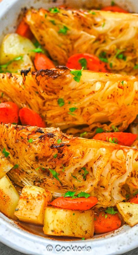 This Cabbage with Potatoes and Carrots is savory and satisfying. The roasted vegetables have a scrumptious flavor and it's as healthy as it is delicious. Cabbage With Potatoes, Cabbage Recipes Healthy, Pescatarian Meals, Roasted Potatoes And Carrots, Baked Cabbage, Corn Beef, Cabbage And Potatoes, Braised Cabbage, Potatoes And Carrots