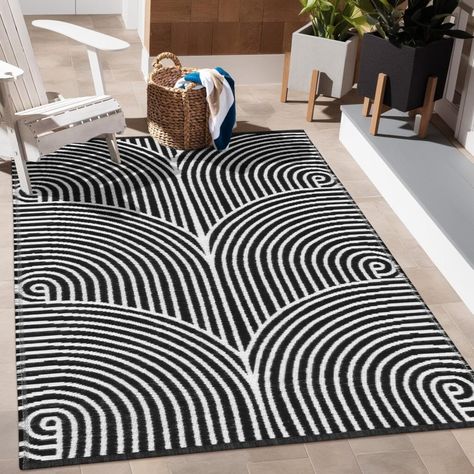 Machine Washable Rugs: A Game-Changer for Busy Homes - Sonata Home Design Outdoor Rug Porch, Black And White Area Rug, Rugs Black And White, Porch Rugs, Rug For Entryway, Yard Deck, Simple Geometric Pattern, Dining Room Wallpaper, Porch Rug