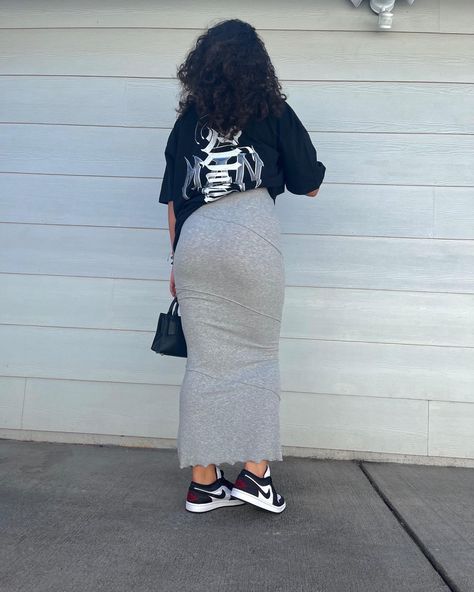 Modest Outfit With Sneakers, Long Skirts Outfit Black Women, Long Flannel Dress Outfit, Jordan With Dress Outfit, Modest Outfits Streetwear, Long Skirt And Shirt Outfits, Long Skirt And Sneakers Outfit, Long Dress With Sneakers, Black Jordans Outfit