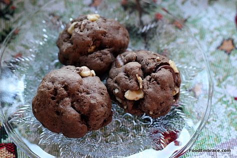 Chocolate Meatball Cookies, Italian Meatball Cookies, Clove Cookies, Sicilian Cookies, Meatball Cookies, 2023 Cookies, Italian Baking, Italian Sweets, Anise Cookies