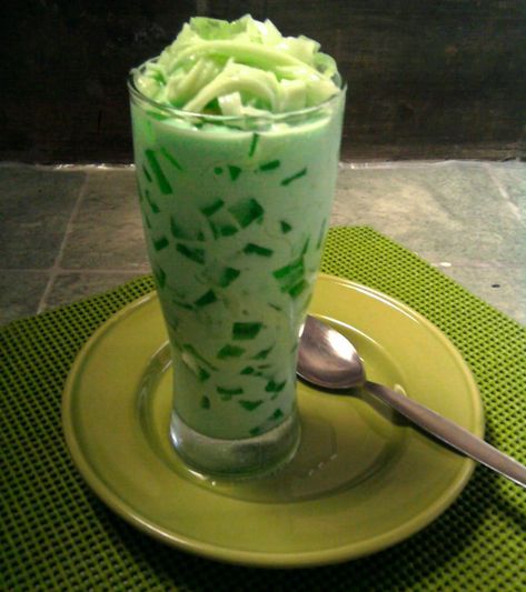 Buko Pandan, Filipino Dessert, Unflavored Gelatin, Filipino Desserts, Filipino Dishes, Green Food Coloring, Romantic Dinner, Food Choices, Date Dinner