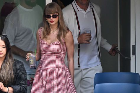 No More ‘Plaid Shirt Days!’ Wear This Classic Fall Pattern Inspired by Taylor Swift’s US Open Outfit Instead Us Open Outfit, Semi Casual Dresses, Red And White Gingham, Fall Closet, Fall Patterns, Gingham Pattern, Reformation Dress, Travis Kelce, Reese Witherspoon