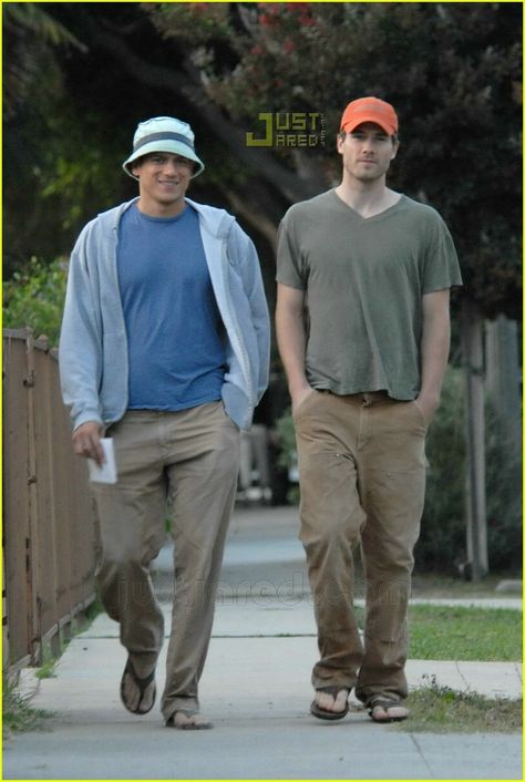 Luke MacFarlane Steps Out with Wentworth Miller Luke Macfarlane, Dating Quiz, Leonard Snart, Best Tv Couples, Wentworth Miller, Trends Magazine, Out Of The Closet, Prison Break, Famous Couples