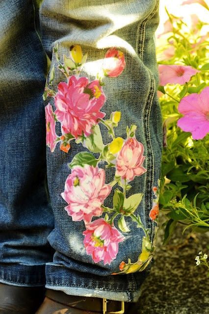 Patched Jeans Diy, Applique Jeans, Upcycle Clothes Diy, Embellished Clothing, Altered Couture, Oh My Goodness, Painted Jeans, Denim Crafts, Denim Diy