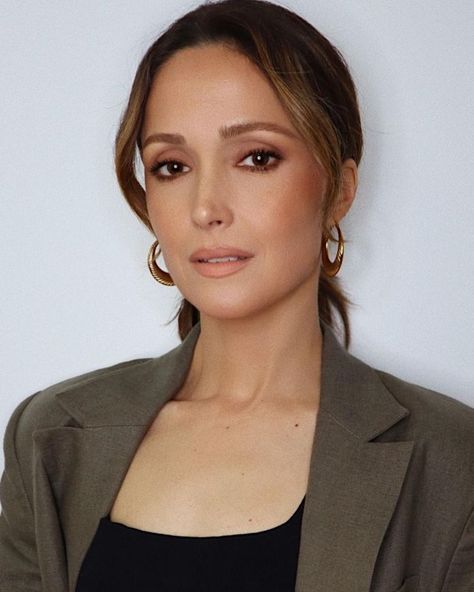 Miglior trucco se hai 40 anni 😍 step e consigli per valorizzarsi Hung Vanngo, Rose Byrne, Eyeliner, Instagram Photo, Makeup, On Instagram, Instagram, Make Up