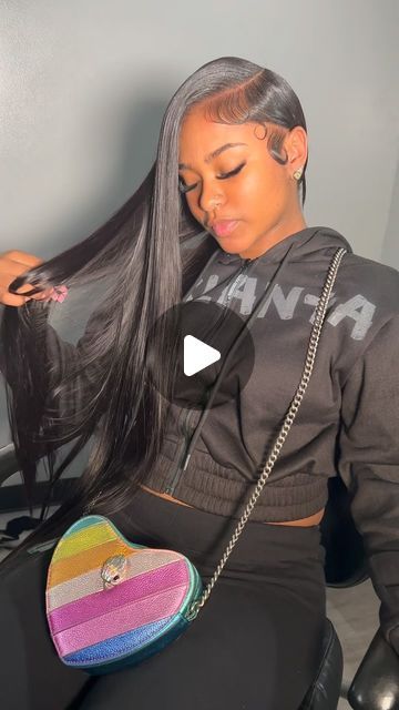 ATL Stylist💞📍 on Instagram: "Side Part Quickweave 😍😍😍😍 Click link in BIO TOO BOOKKK🫶🏾🫶🏾🫶🏾💕  #atlhairstylist #viraltraditionalsewin #sewin #middlepart#lacework #naturalhair #bundles #babyhairs #explore #loosecurls #teenstylist #wigs #quickweave #richgirlstyles #likesforlikes #prettybundles #curlyhair #wonds #redhaur #closureinstall #laceclass#swoop #wonds #ponytail #sleekpony #traditionalponytails #quickweave #quickweavebob #bussdownmiddlepart" Quickweave Side Part, Side Part Quick Weave Straight, Side Part Wig Styles, Side Part Quickweave, Side Part Quick Weave, Quick Weave Bob, Long Weave, Quick Weave, Middle Parts