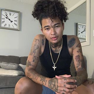 Así (@asiannascott) • Instagram photos and videos Stud Hairstyles, Women With Tattoos, Mask Guy, Masc Women, Kehlani, Baddie Outfits, Face Claims, Strong Women, Black Women