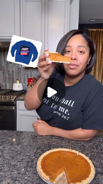 Larva Equity Holdings Group on Instagram: ""It's almost that time of the year, so get your practice in now. Your family will be very impressed with your cooking." Video by @kimmyskreations.1 #sweetpotatopie #howto #likegrandma #foodyimagination" Kimmyskreations Videos, Baked Clams Recipe, Amish Pasta, Miniature Pies, Baked Clams, Easy Desert, Seafood Stock, Desert Ideas, Sweet Potato Pies Recipes