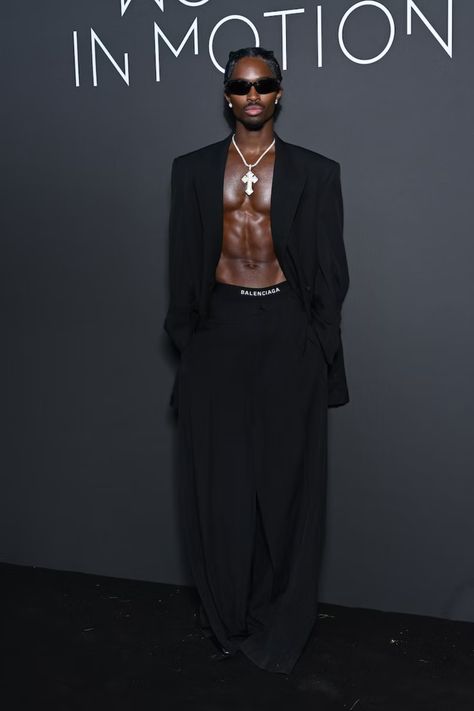 Alton Mason in Balenciaga Award Show Outfits Men, Alton Mason Style, Black Models On The Runway, Pink Siifu, Red Carpet 2023, Andro Fashion, Alton Mason, Men Festival Outfit, Runway Aesthetic