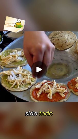 52K views · 620 reactions | Receta de CHALUPAS CON POLLO y sus salsas verde y roja | Receta de CHALUPAS CON POLLO y sus salsas verde y roja En este video les voy a mostrar como preparar unas ricas chalupas poblanas, con todo y sus salsas... | By La receta de la abuelita | Facebook Salsa Verde