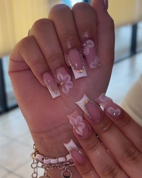 Medium Nails Birthday, Light Pink Nails With Gems Short, Baddie Nails Acrylic Designs Pink, Nail Ideas Acrylic Flowers, Cute Pink And Gold Nails, Purple Quince Nails Flowers, Latina Nails Medium Length, Nails Inspo Baddie Pink, Junk Set Nails