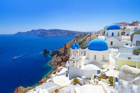 The Best Greek Islands for Families | Oliver's Travels Greece Wallpaper, Grecia Santorini, Santorini Grecia, Best Greek Islands, Karpathos, Patras, Greece Travel Guide, Kusadasi, Skiathos