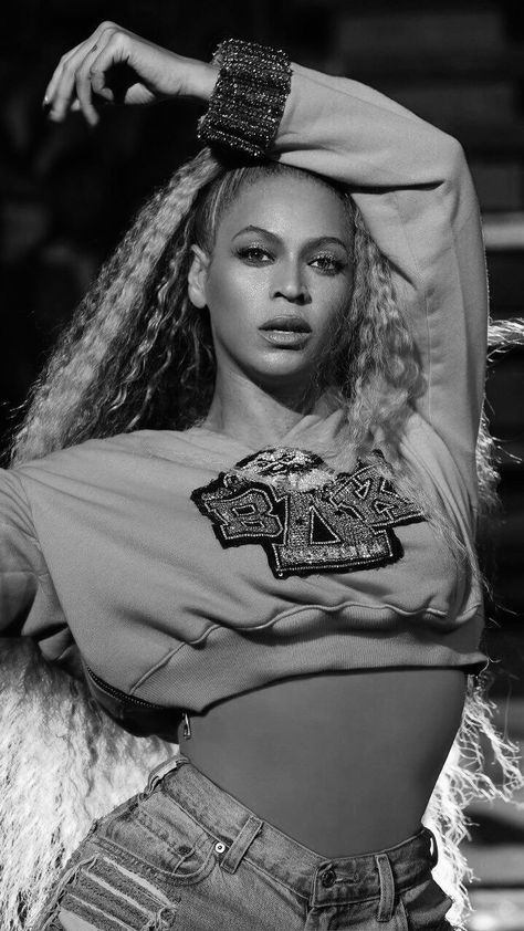 Beyonce 90s, Beyoncé Wallpaper, Beyonce Hair, Beyonce Photos, Queen Bee Beyonce, Beyonce Knowles Carter, Beyonce Style, Beyoncé Giselle Knowles-carter, Vintage Black Glamour