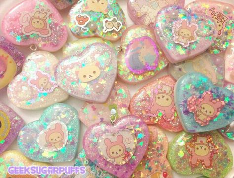 Kawaii Charms, Kawaii Crafts, Kawaii Diy, Kawaii Jewelry, Kawaii Accessories, Candy Christmas Decorations, Diy Resin Crafts, Mini Things, Aesthetic Photos